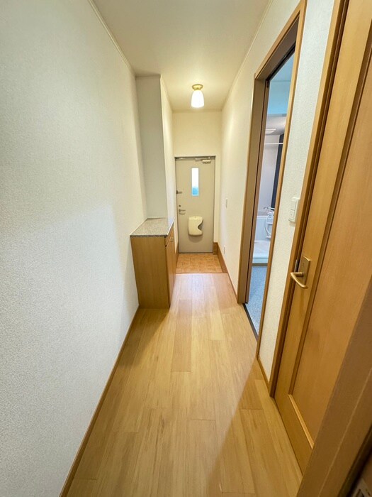 物件内観写真22　(廊下)