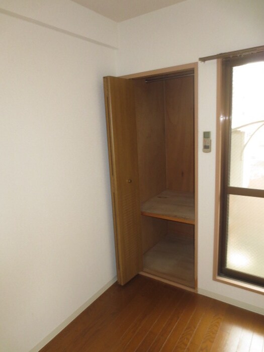 物件内観写真11　(収納)