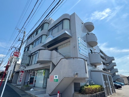 シャンポール外観写真