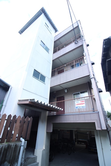 柳マンション外観写真