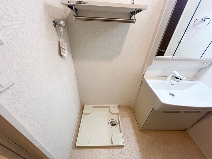 物件内観写真14　(洗濯機置場)