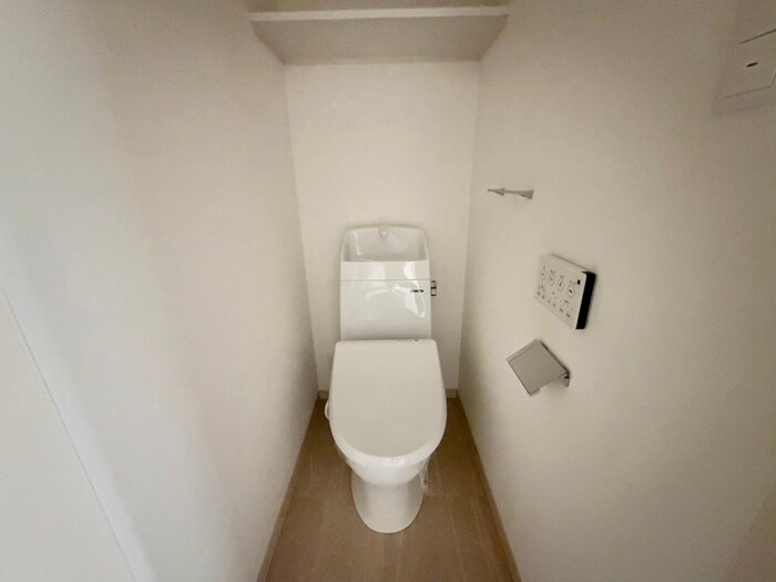 物件内観写真4　(トイレ)