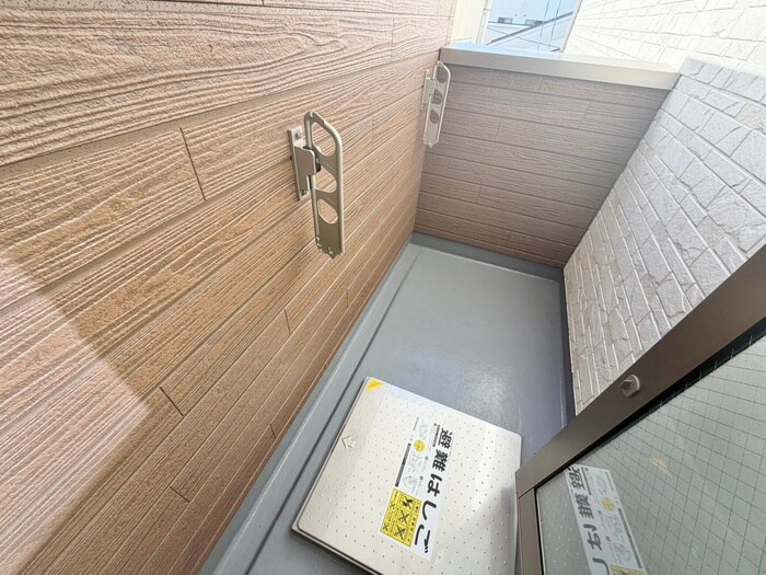 物件内観写真6　(ベランダ・バルコニー)