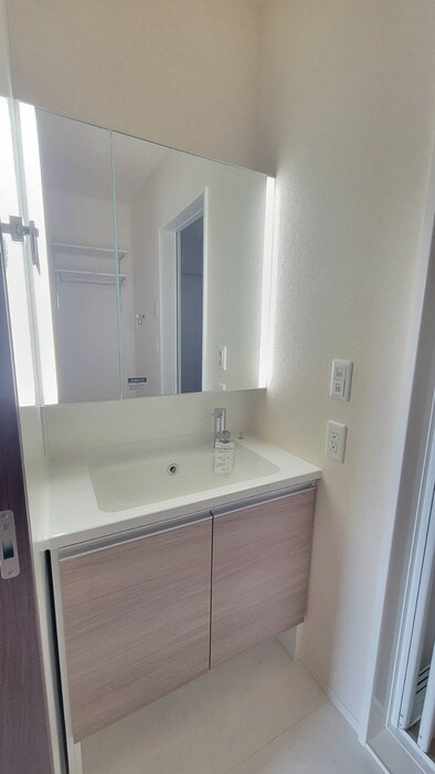 物件内観写真12　(洗面)