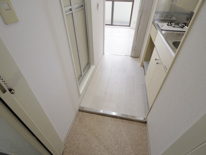 物件内観写真14　(玄関)