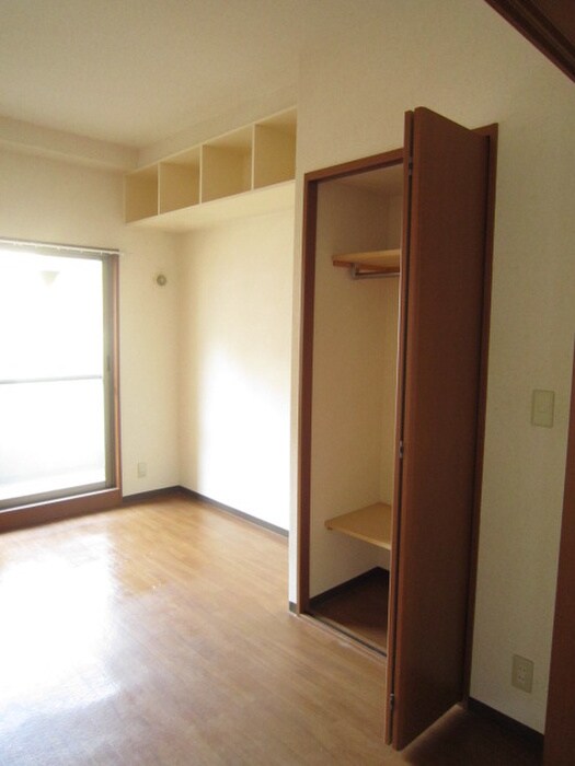 物件内観写真13　(収納)