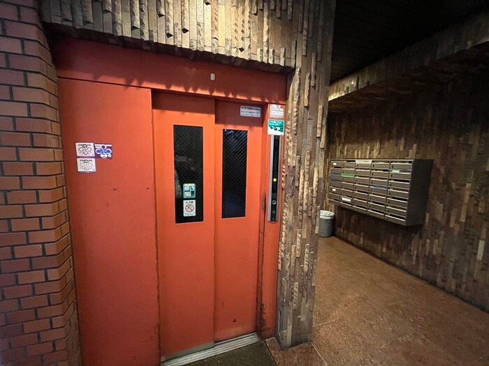 物件外観写真4　(建物設備)