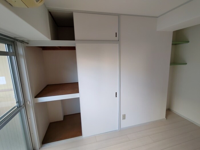 物件内観写真11　(収納)