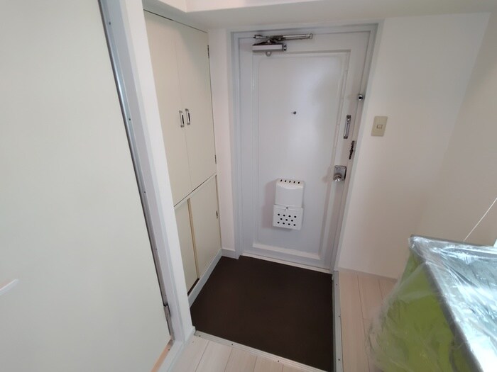 物件内観写真15　(玄関)