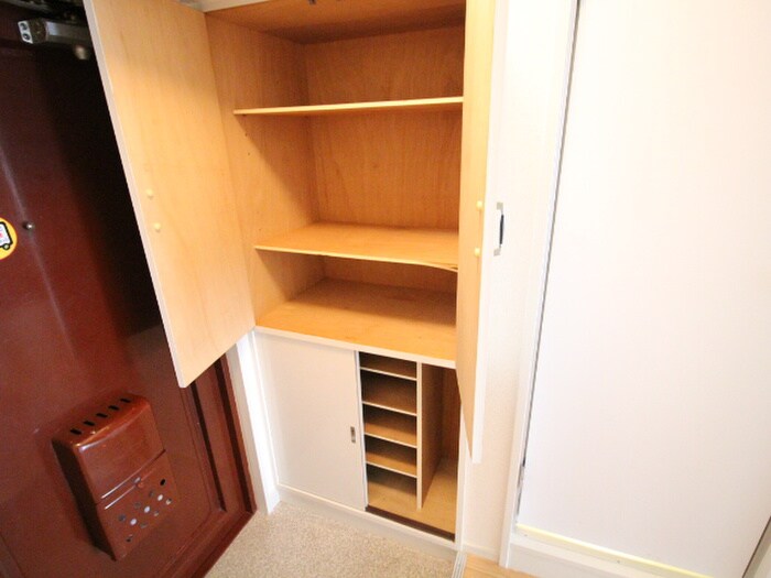 物件内観写真16　(靴箱)