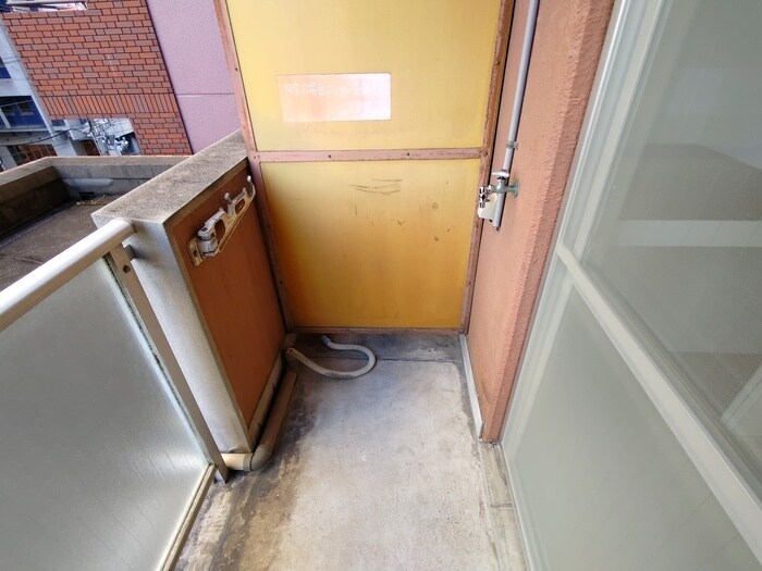 物件内観写真18　(洗濯機置場)