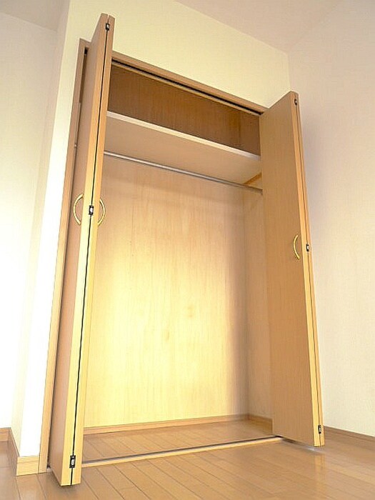 物件内観写真12　(収納)