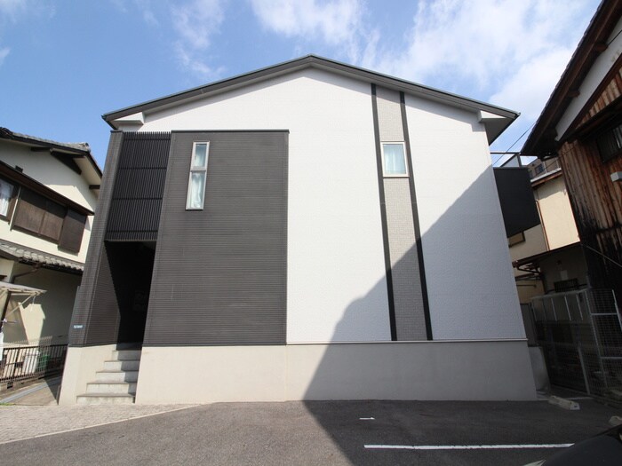 物件外観写真2　(外観写真)