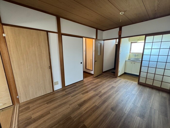 物件内観写真2　(居室)