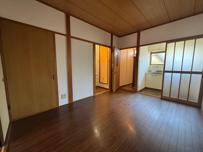 物件内観写真4　(居室)