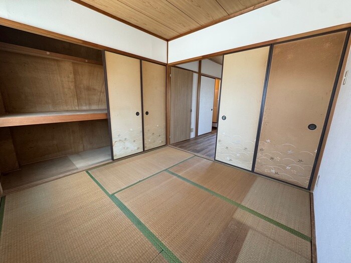 物件内観写真4　(居室)