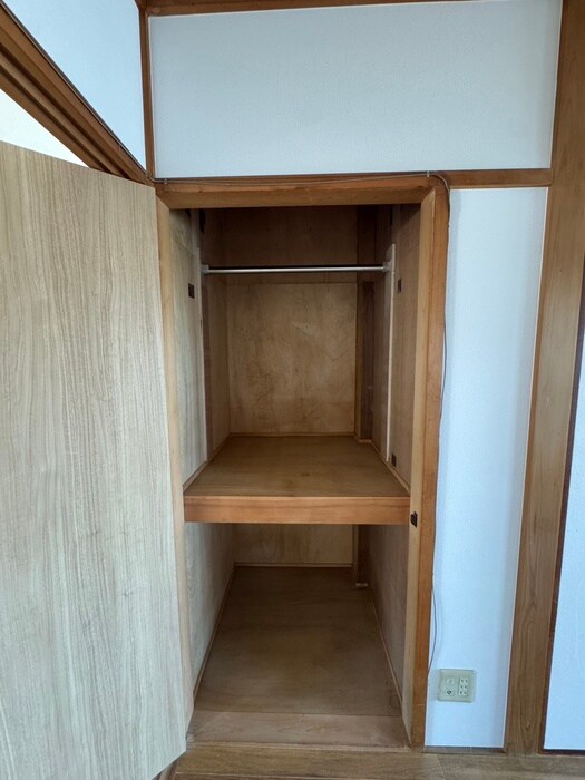 物件内観写真12　(収納)