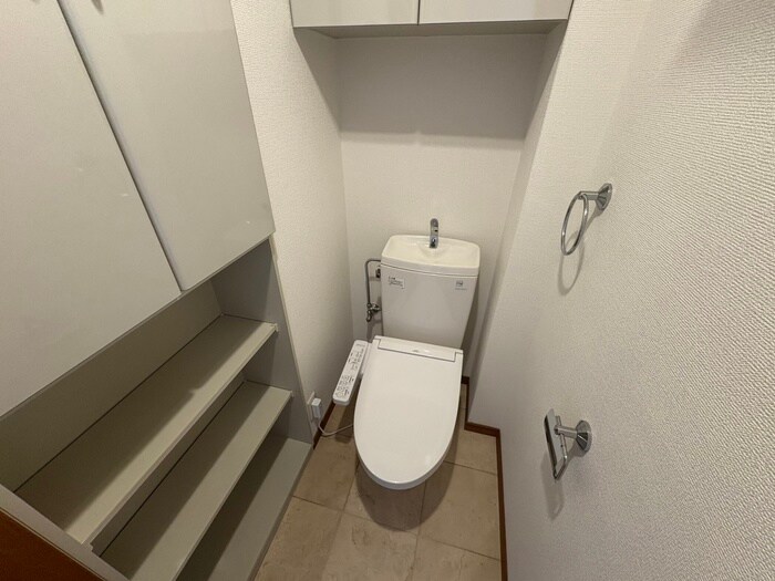 物件内観写真13　(トイレ)