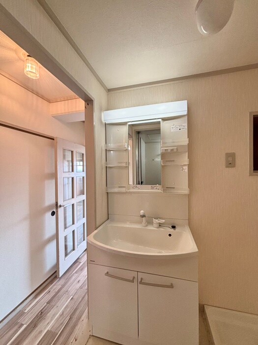 物件内観写真7　(洗面)