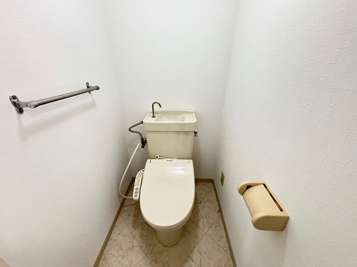 物件内観写真11　(トイレ)