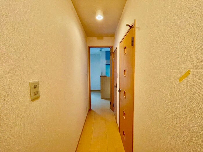 物件内観写真17　(廊下)