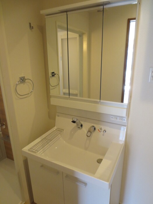 物件内観写真12　(洗面)