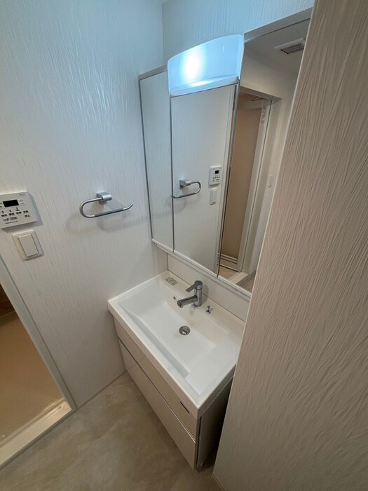 物件内観写真8　(洗面)