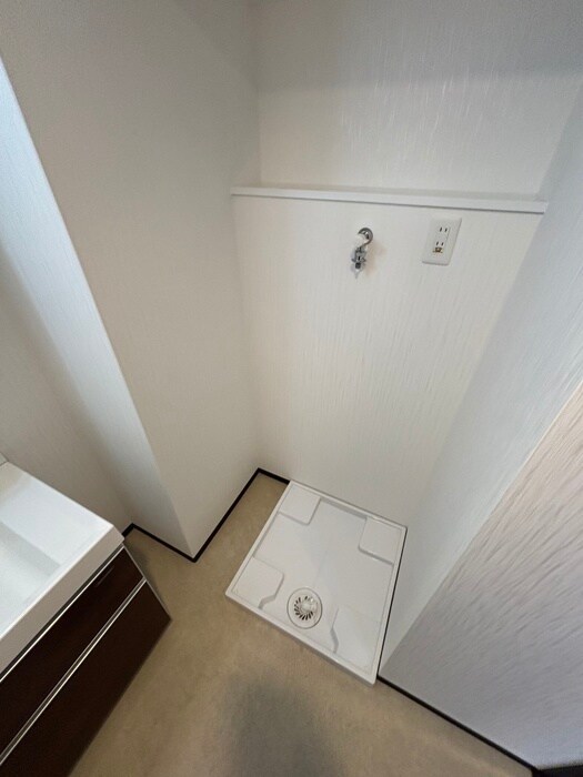 物件内観写真11　(洗濯機置場)
