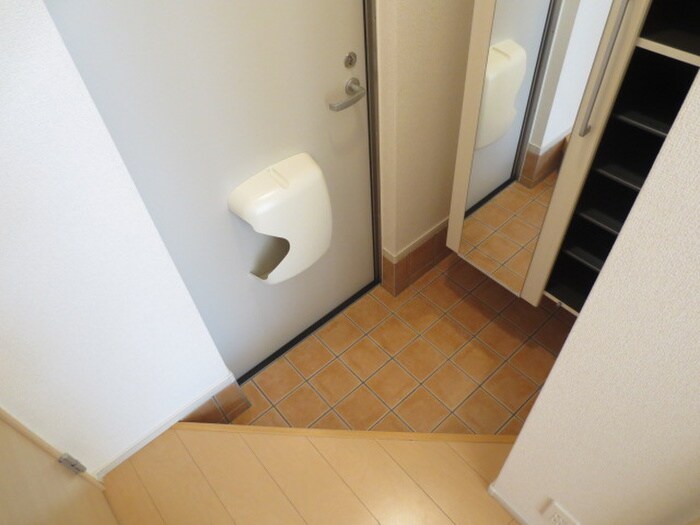 物件内観写真14　(玄関)