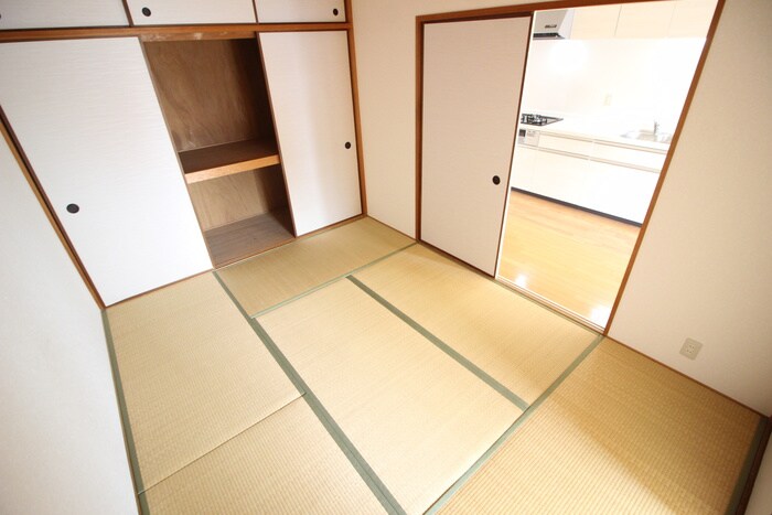 物件内観写真9　(居室)