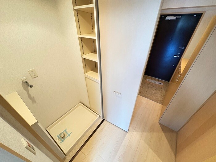 物件内観写真11　(洗濯機置場)