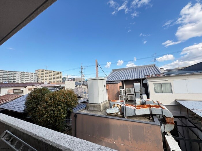 物件内観写真22　(室内からの展望)