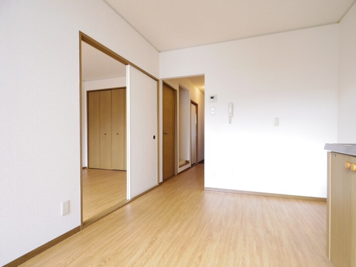 物件内観写真8　(居室)