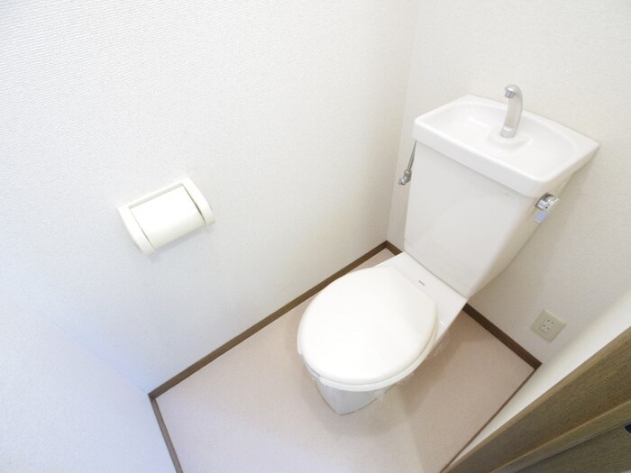 物件内観写真15　(トイレ)