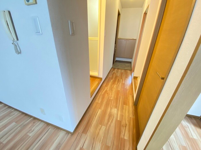 物件内観写真18　(廊下)