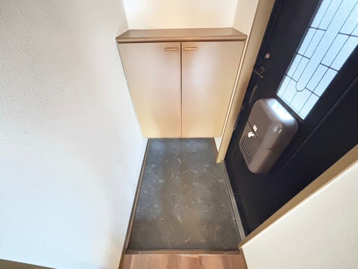 物件内観写真19　(玄関)