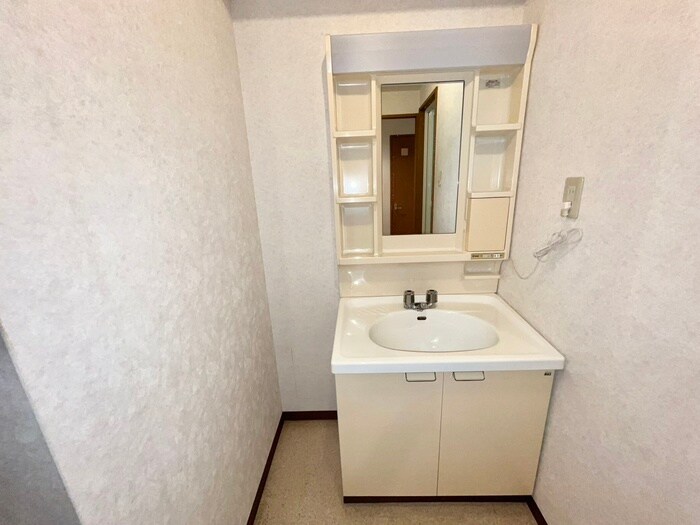 物件内観写真11　(洗面)