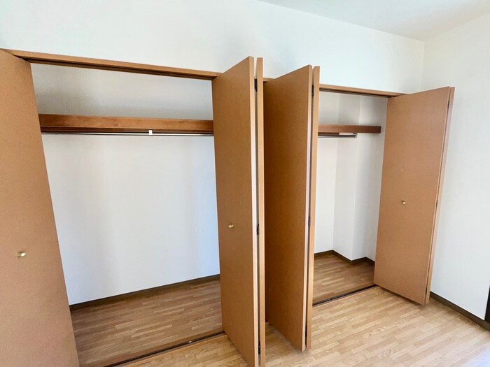 物件内観写真12　(収納)