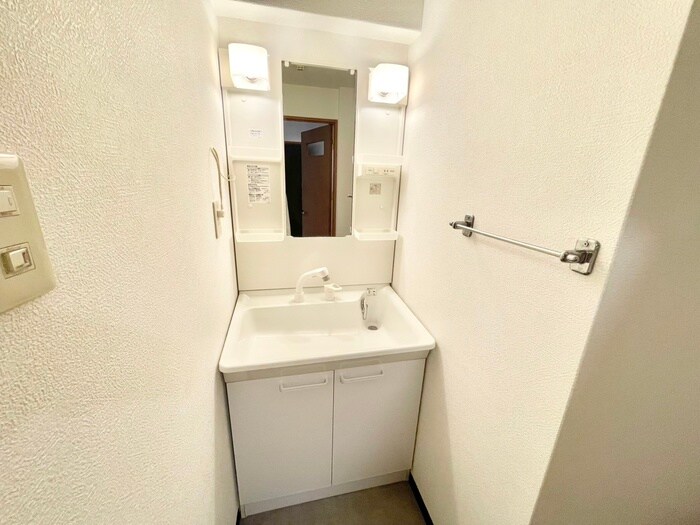 物件内観写真15　(洗面)