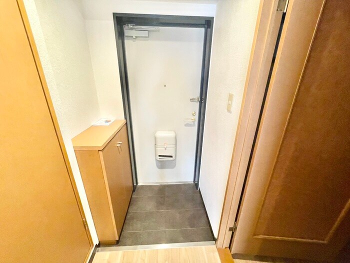 物件内観写真17　(玄関)