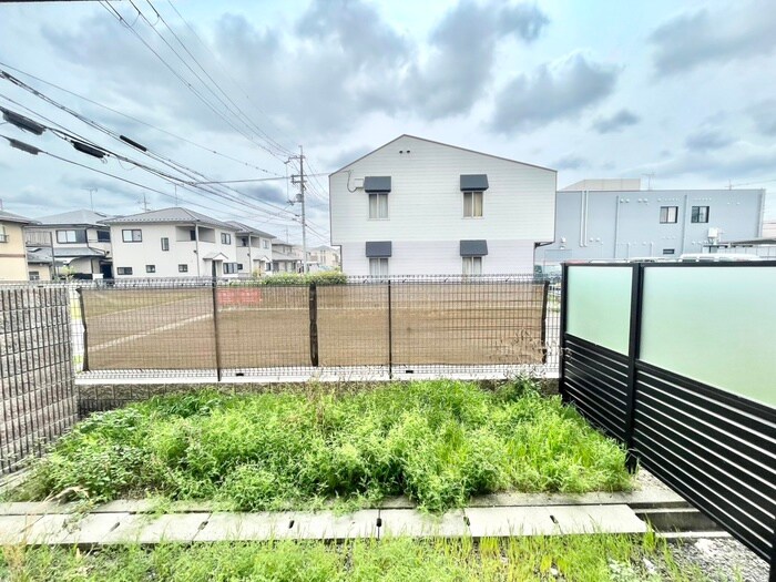 物件内観写真18　(室内からの展望)