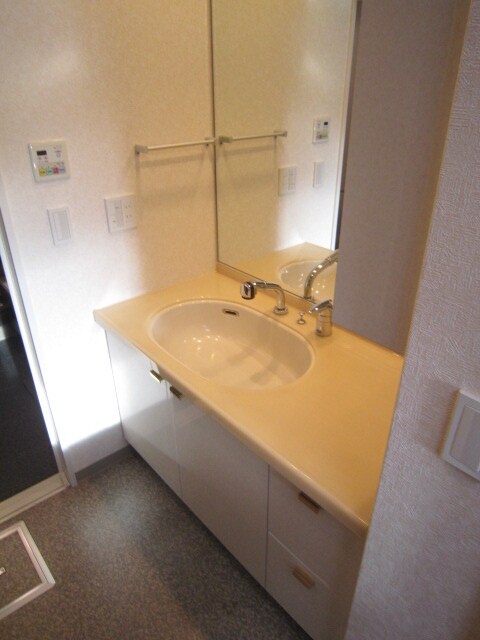 物件内観写真12　(洗面)