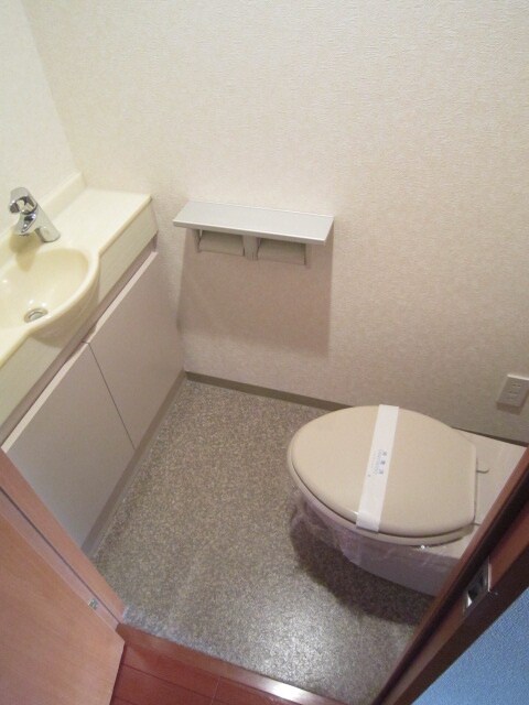 物件内観写真15　(トイレ)