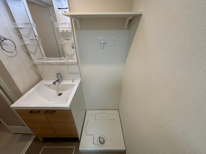 物件内観写真14　(洗濯機置場)