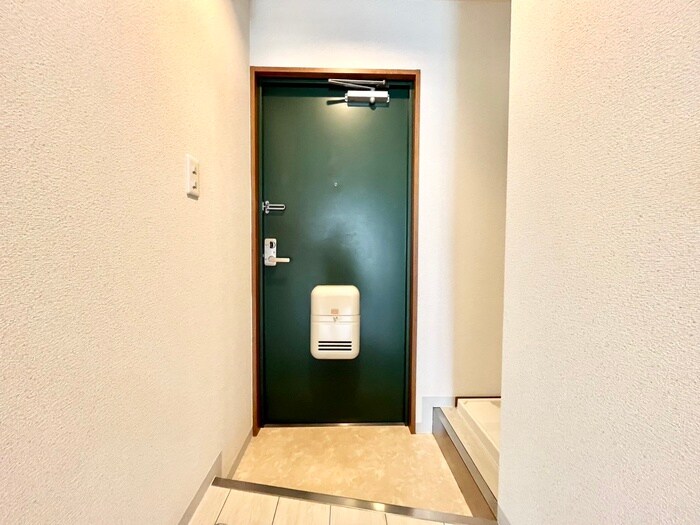 物件内観写真14　(玄関)