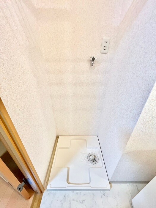 物件内観写真21　(洗濯機置場)