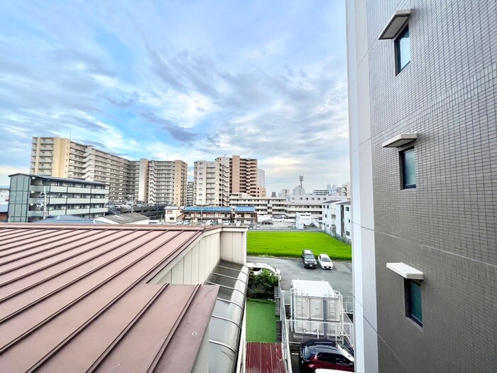 物件内観写真22　(室内からの展望)