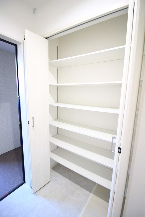 物件内観写真8　(靴箱)