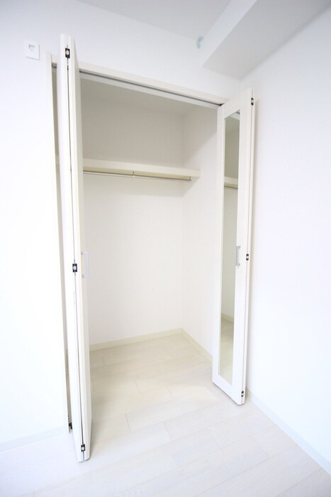 物件内観写真16　(収納)