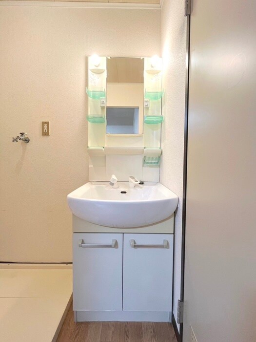 物件内観写真11　(洗面)